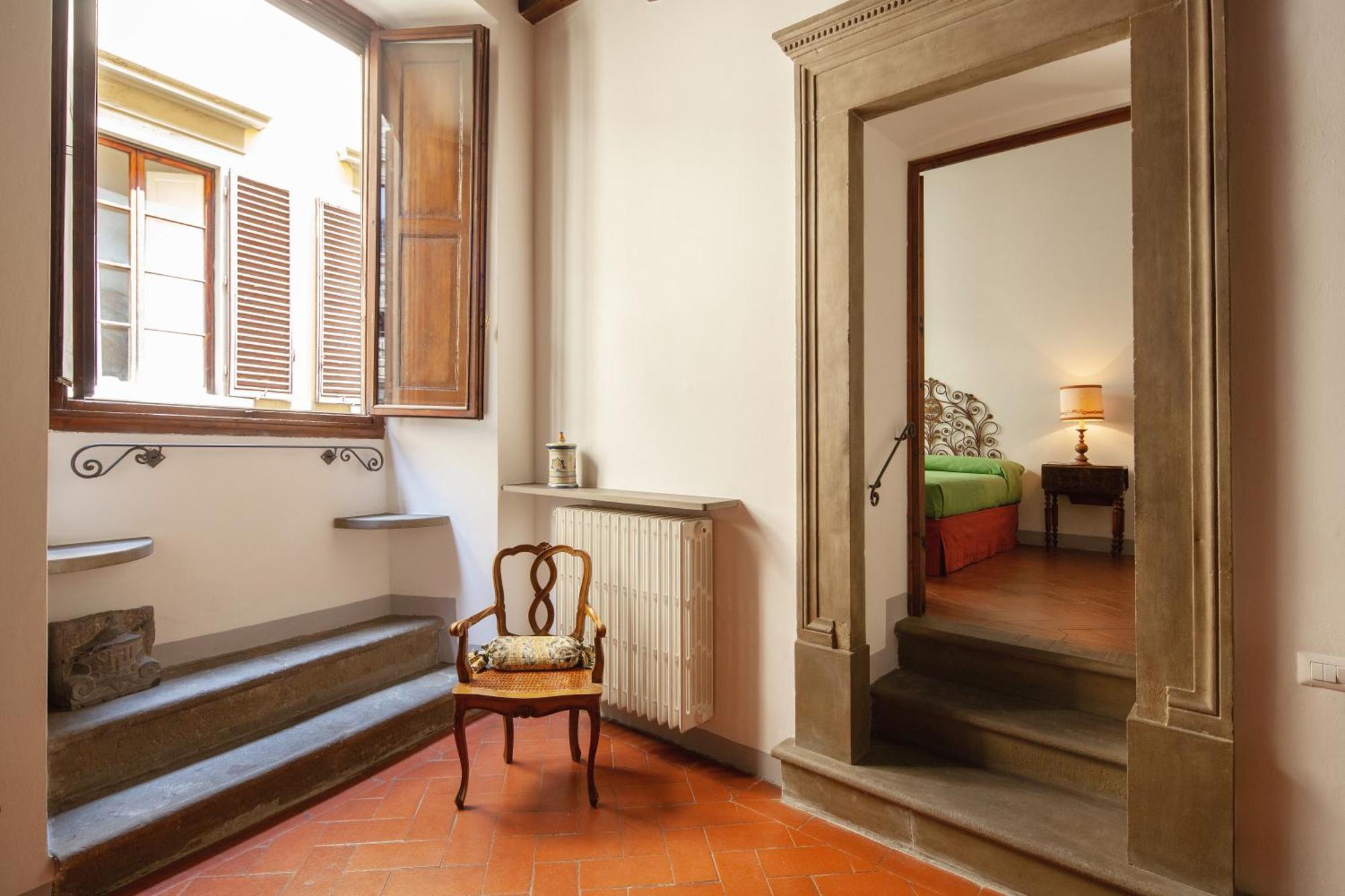 Aurora’s: Renaissance Suite, Aircondo Bdr * Florence